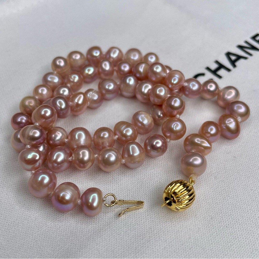18” Natural Blush Pink Freshwater Pearl Necklace w/ Gold Clasp - Picture 5 of 6